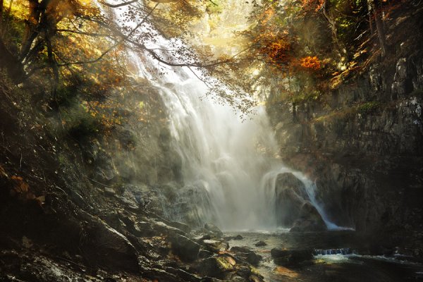 canyon waterfalls