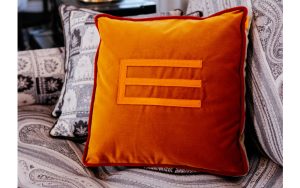 Декоративна възглавница Chobe Yellow от италианския производител ETRO Home Interiors