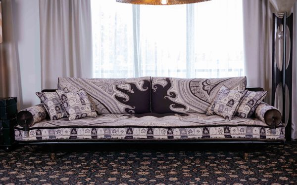 Италиански диван WOODSTOCK MOUNTAIN ETRO Home Interiors