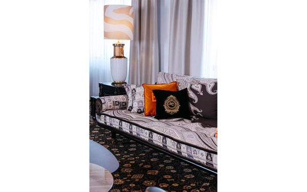 Италиански диван WOODSTOCK MOUNTAIN ETRO Home Interiors
