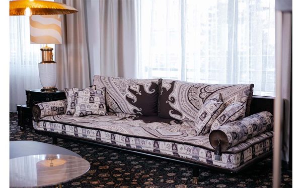 Италиански диван WOODSTOCK MOUNTAIN ETRO Home Interiors