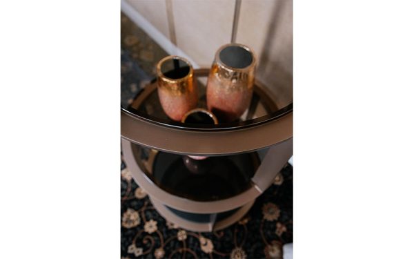 Свободностояща библиотека SAHARA от италианския производител SHAKE DESIGN