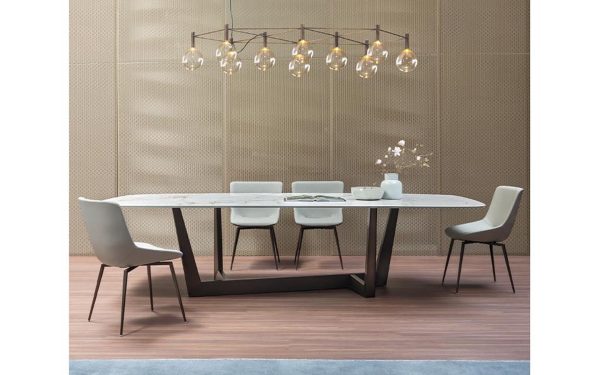 Трапезарна маса ART от италианския производител BONALDO