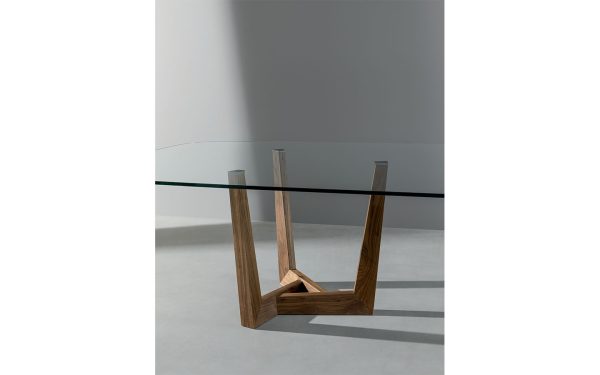 Трапезарна маса ART WOOD от италианския производител BONALDO