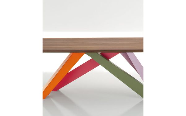 Трапезарна маса BIG TABLE от италианския производител BONALDO