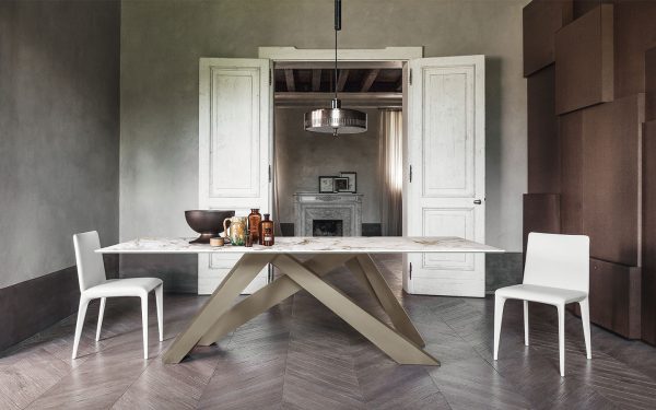 Трапезарна маса BIG TABLE от италианския производител BONALDO