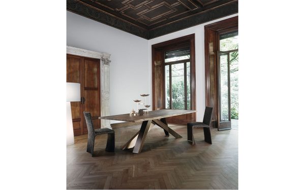 Трапезарна маса BIG TABLE от италианския производител BONALDO