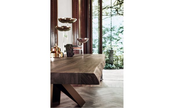 Трапезарна маса BIG TABLE от италианския производител BONALDO
