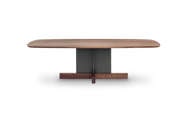 Трапезарна маса CROSS TABLE от италианския производител BONALDO
