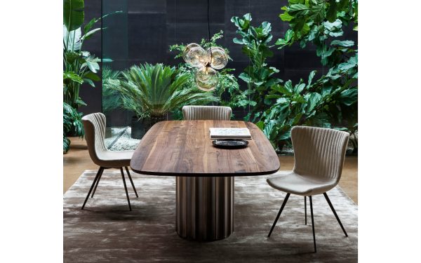 Трапезарна маса DORIAN TABLE от италианския производител BONALDO