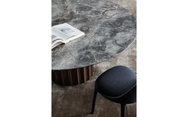 Трапезарна маса DORIAN TABLE от италианския производител BONALDO