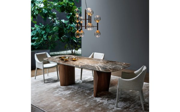 Трапезарна маса FLAME WOOD от италианския производител BONALDO