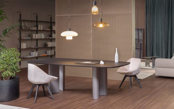 Трапезарна маса GEOMETRIC TABLE от италианския производител BONALDO