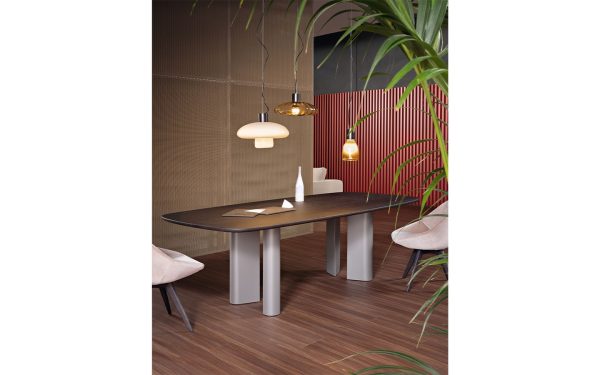 Трапезарна маса GEOMETRIC TABLE от италианския производител BONALDO