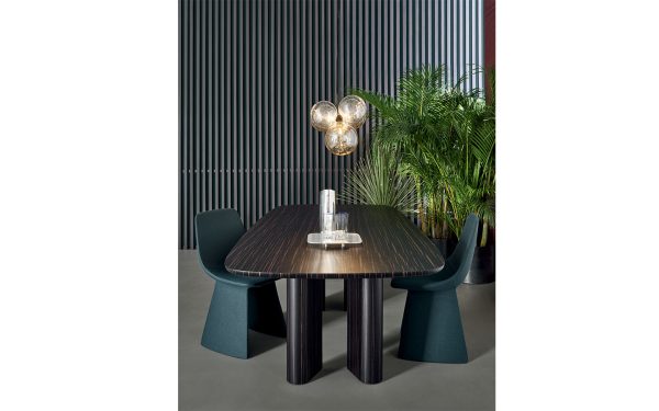Трапезарна маса GEOMETRIC TABLE WOOD от италианския производител BONALDO