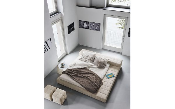 Спалня SQUARING BED от италианския производител BONALDO