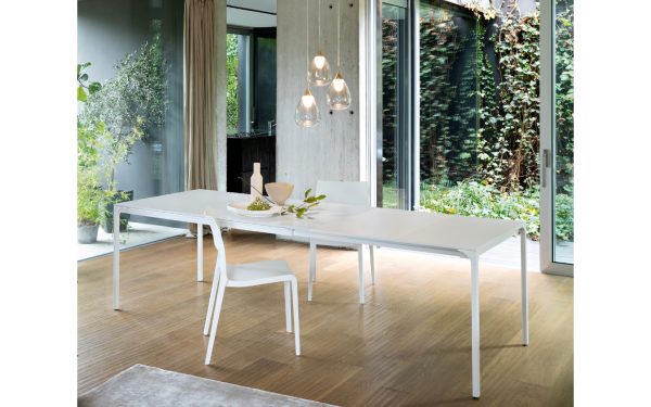 Разтегателна маса ZEN от италианския производител BONALDO
