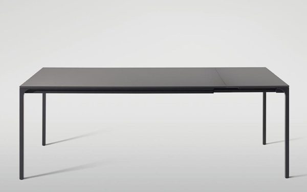 Разтегателна маса ZEN от италианския производител BONALDO
