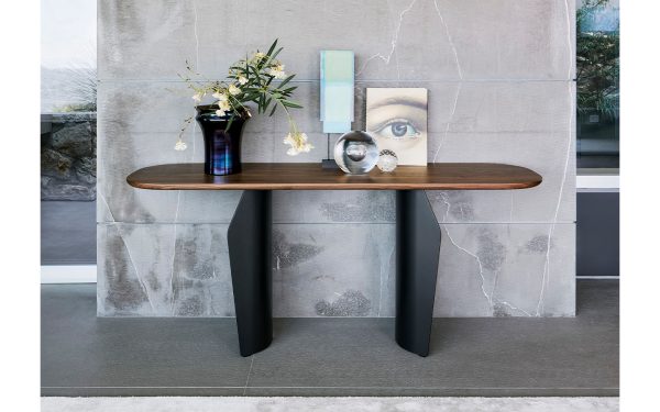 Конзолна маса FLAME CONSOLE от италианския производител BONALDO