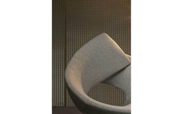 Италианско кресло LOCK от италианския производител BONALDO