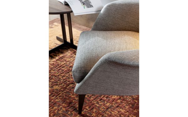 Италианско кресло LOVY ARMCHAIR от италианския производител BONALDO