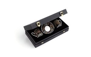 Подаръчен комплект за кафе Queen of Arizona, Сет от 4 части Roberto Cavalli Home Luxury Tableware - Stolbg.com