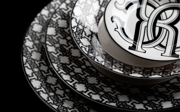 Колекция Monogram Black Roberto Cavalli Home Luxury Tableware - Stolbg.com