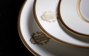 СЕРВИЗ SILK GOLD, СЕТ ОТ 41 ЧАСТИ Roberto Cavalli Home Luxury Tableware - Stolbg.com