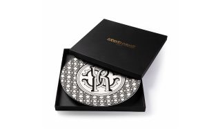 Подложна чиния 32 см Monogram Black Roberto Cavalli Home Luxury Tableware - 1 - Stolbg.com
